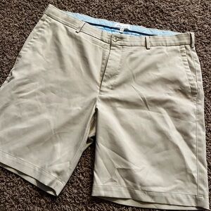Peter Millar Performance Shorts Men's Size 38 Beige Brown Stretch Pockets